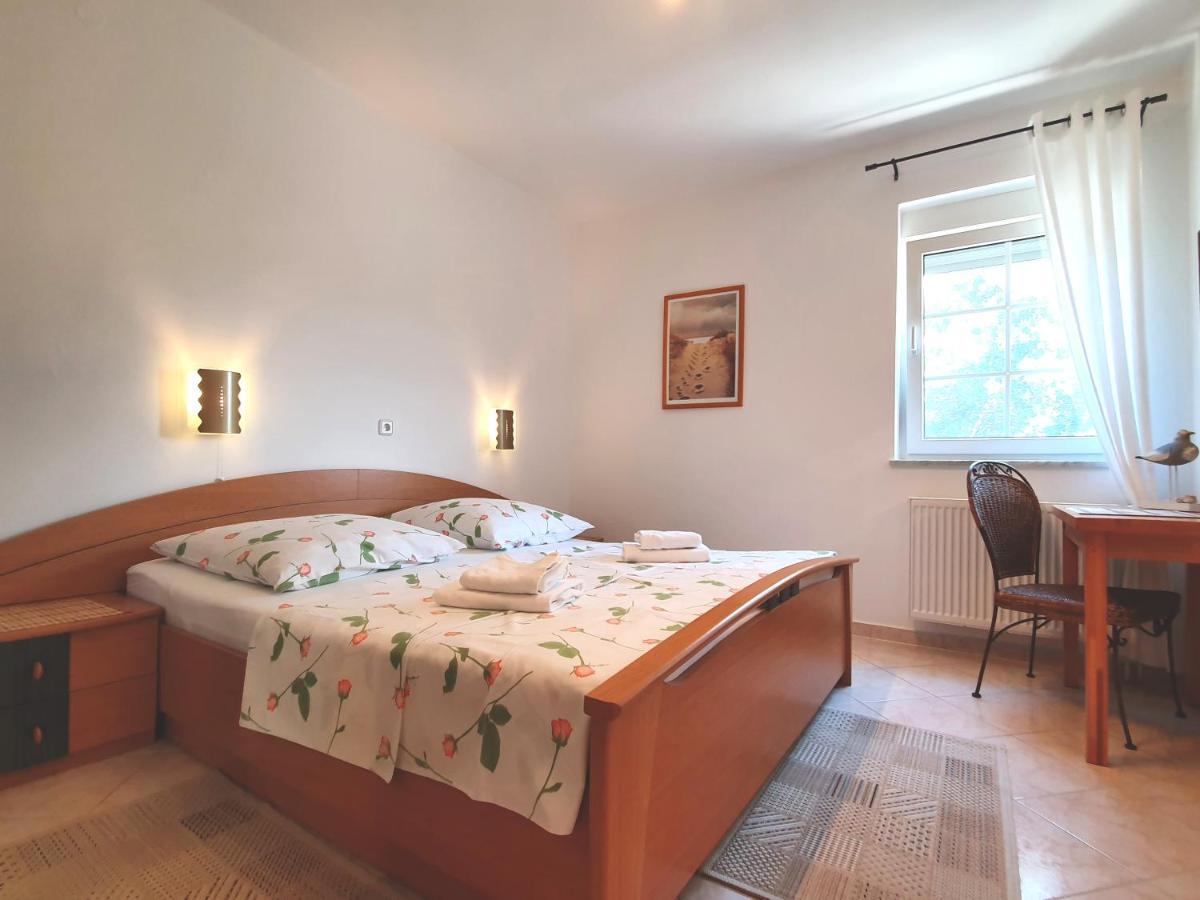 Villa Lucija 라브 외부 사진