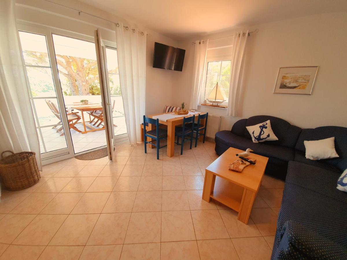 Villa Lucija 라브 외부 사진