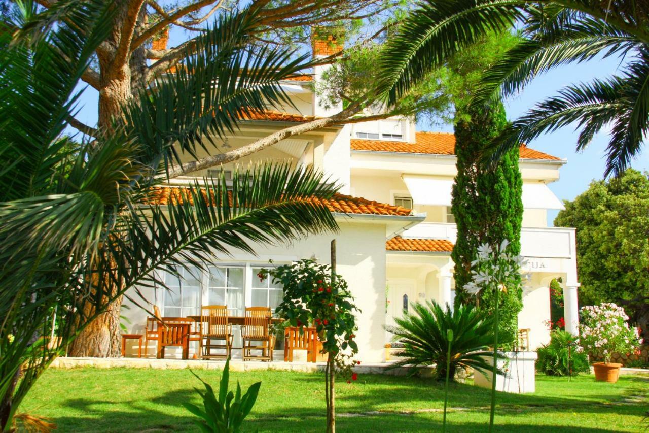 Villa Lucija 라브 외부 사진